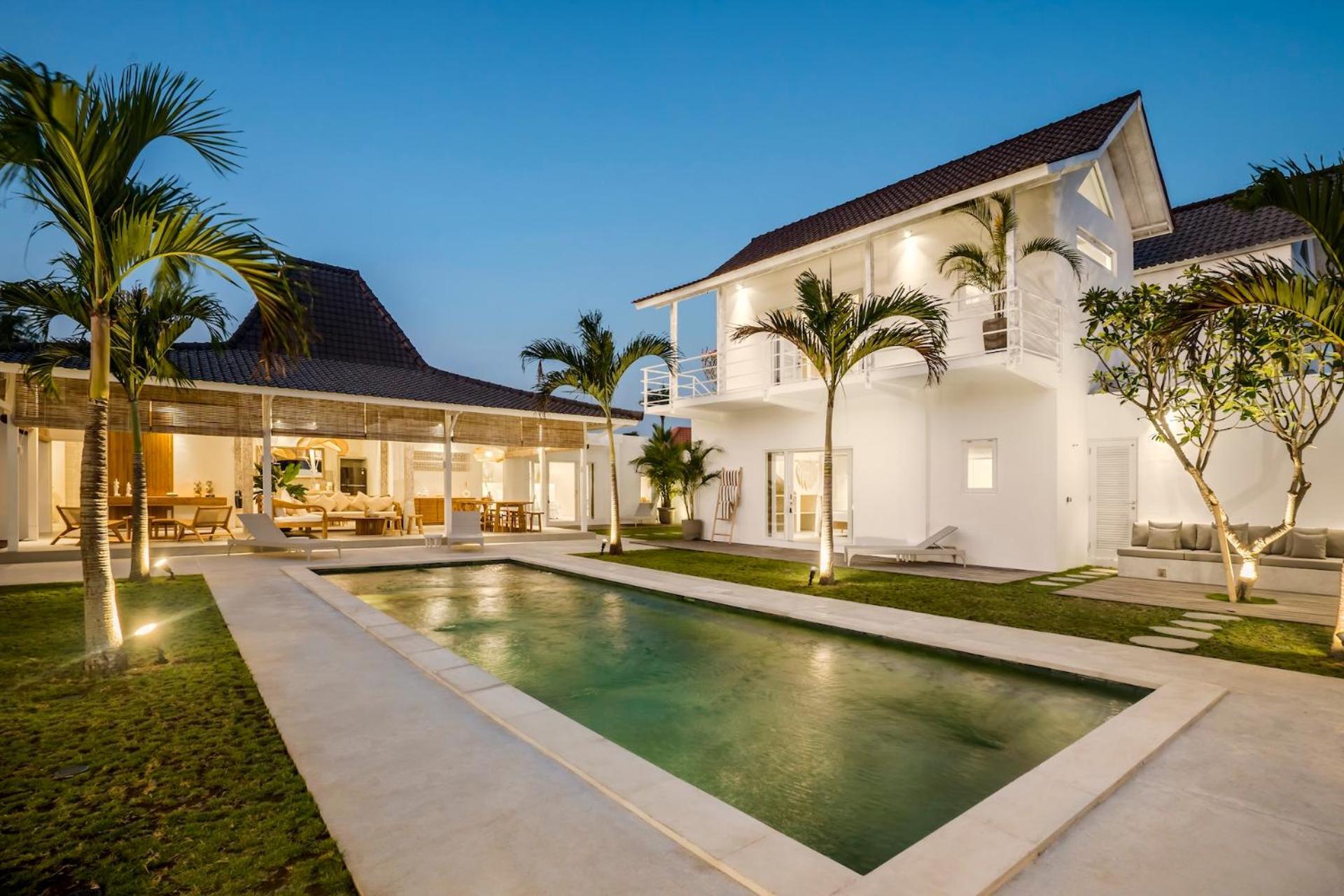 Surga Julie By Alfred In Bali